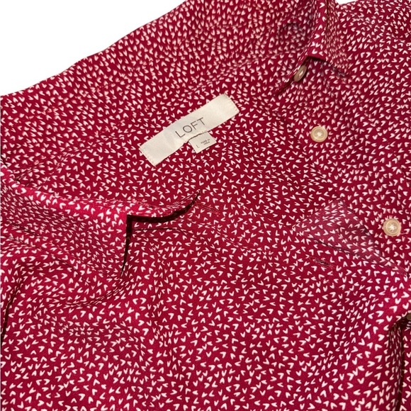 5/$25 LOFT Crimson and White Geometric Shirt - Picture 4 of 7